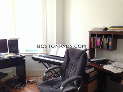 Fenway/kenmore 1 Bed 1 Bath Boston - $3,200 50% Fee