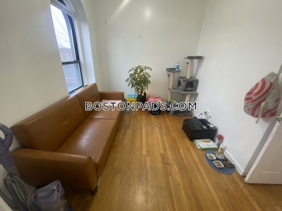 Mission Hill 3 Beds 1 Bath Boston - $4,100