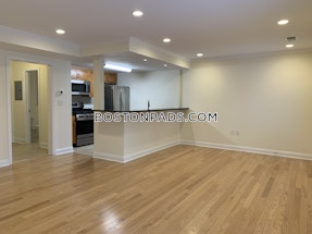 West Roxbury 2 Beds 2.5 Bath Boston - $4,000 No Fee