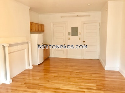 Brookline 0 Bed 1 Bath BROOKLINE- LONGWOOD AREA $2,195  Boston University - $2,295