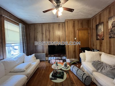 Fort Hill 3 Beds 1 Bath Boston - $3,450