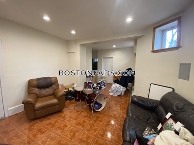 Brookline 4 Beds 3 Baths  Coolidge Corner - $6,000 No Fee