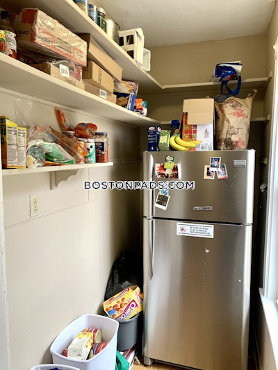 Mission Hill 4 Beds 1 Bath Boston - $6,400