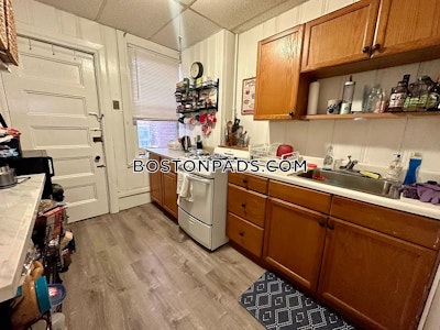 Beacon Hill 3 Bed, 1 Bath Unit Boston - $4,200