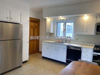 Somerville 5 Beds 2 Baths  Tufts - $7,800