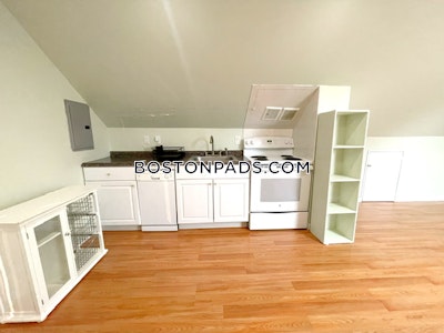 Cambridge 1 Bed, 1 Bath  Mt. Auburn/brattle/ Fresh Pond - $2,050 No Fee