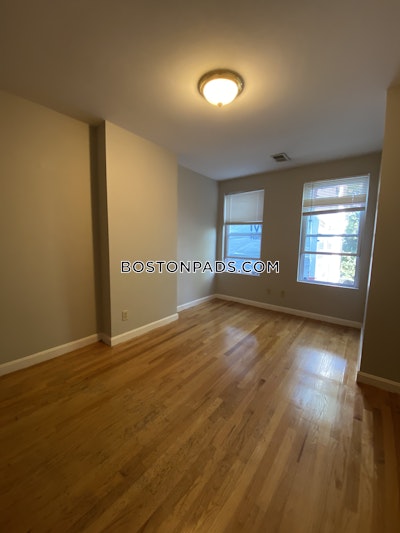 Cambridge 3 Beds 1 Bath  Central Square/cambridgeport - $3,800 No Fee