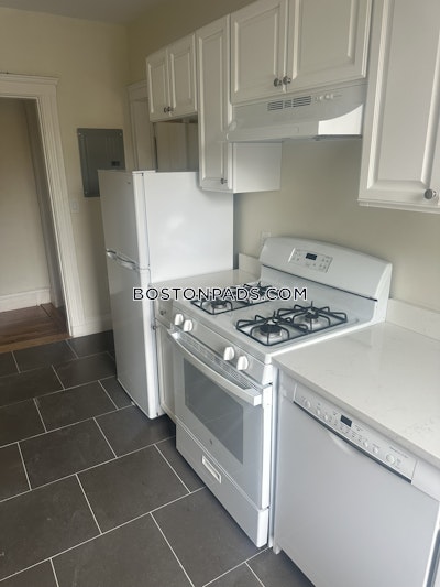 Brookline 1 Bed 1 Bath  Coolidge Corner - $2,600