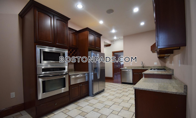 Brookline 4 Beds 2 Baths  Cleveland Circle - $5,550 No Fee